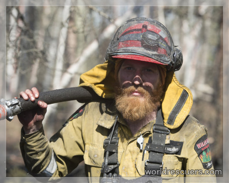 Can firefighters have beards